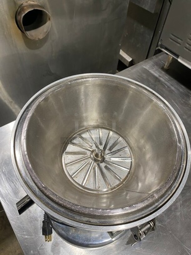 Nutrifaster Commercial Countertop Juicer Extractor! Solid Stainless Steel! Model: N450 SN: 459122012 110V - Image 6 of 9