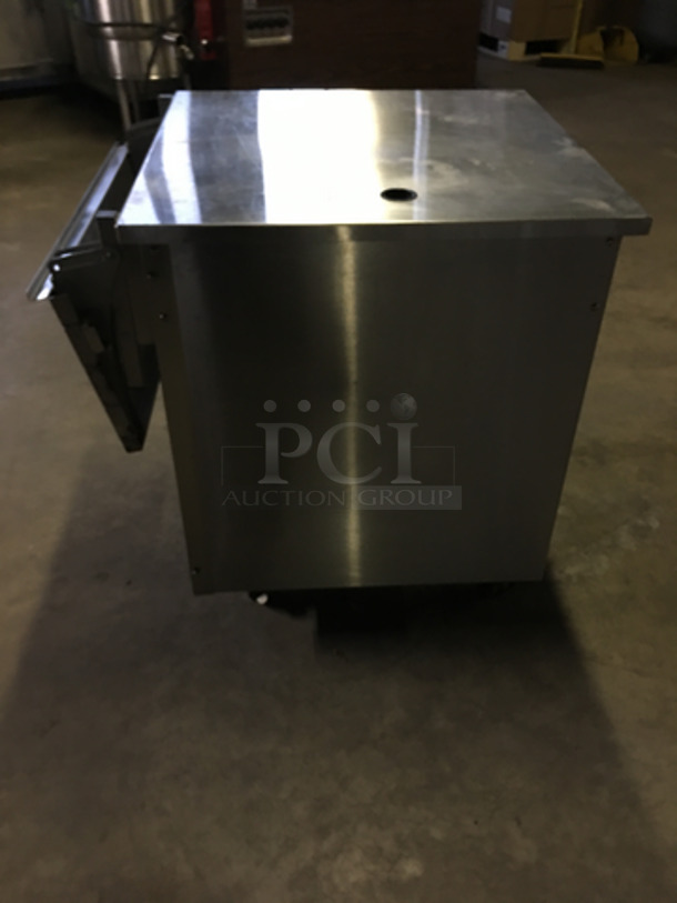 Vollrath Commercial Portable Cashier Station! With Tray Return! All Stainless Steel! On Casters! Model: 3701500001NNA SN: W25400223455001 120V 60HZ 1 Phase - Image 4 of 8