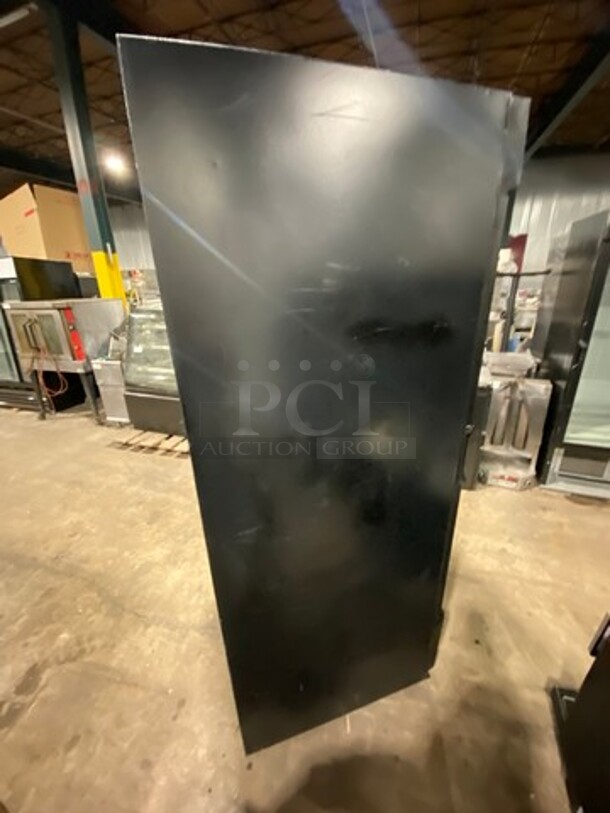 Carrier Commercial Single Door Reach In Refrigerator Merchandiser! With View Through Door! With Poly Coated Racks! Model: MC750 SN: 2207X75727 120V 60HZ 1 Phase - Image 4 of 7