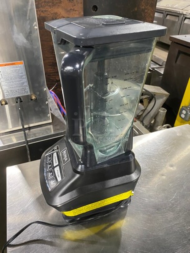 Ninja Countertop Professional Blender! Model: BL77130 120V - Image 3 of 9