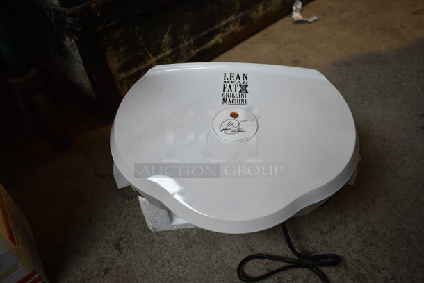 IN ORIGINAL BOX! George Foreman GR12 Lean Mean Grilling Machine. 120 Volts, 1 Phase.  - Image 1 of 8