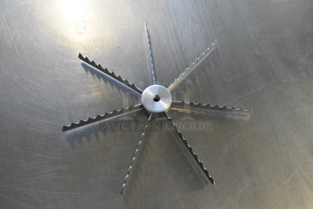BRAND NEW SCRATCH AND DENT! 407ALMPMRK7 Choice 9" Aluminum 7-Cut Pie and Cake Marker - Image 1 of 4