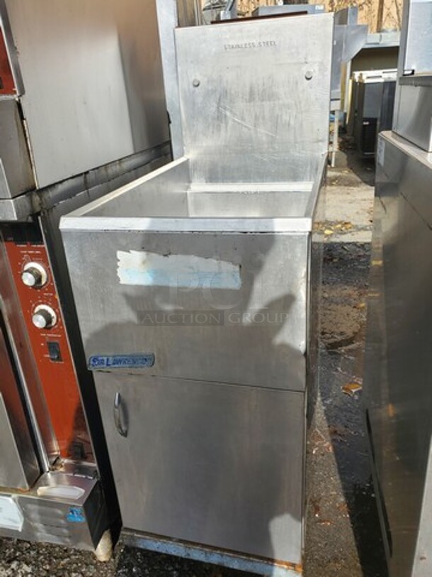 PITCO Sir Lawrence Lbs. 40 Capacity  Propane Fryer 15X30X34 - Image 7 of 7
