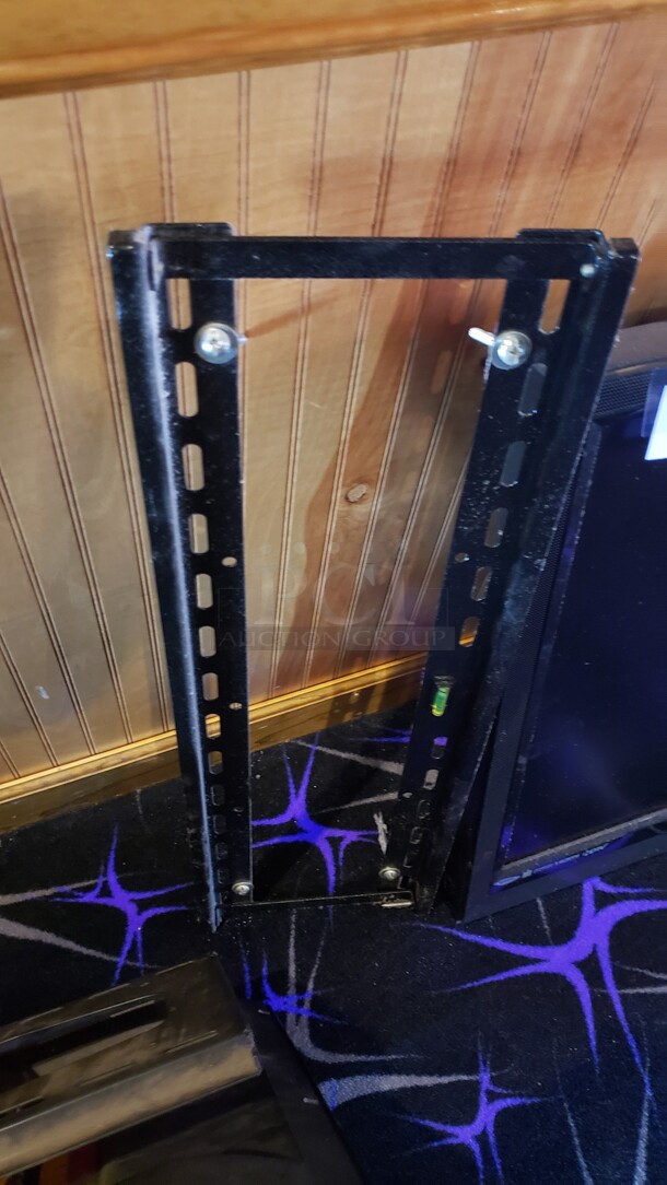 Vizio 32 - Image 3 of 3