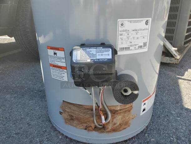 AO Smith G6-DVS4038NV 300  40 Gal. Residential water heater Like New! - Image 3 of 7