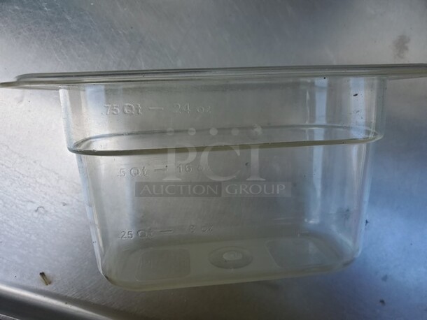 24oz Clear Food Pan BIDX11 - Image 3 of 4