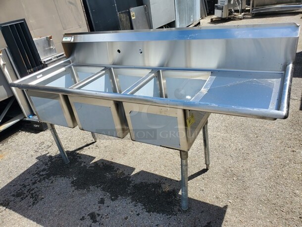 Regency 600S3162018R Stainless Steel 3 Bay Sink w/ Right Side Drain Board. (73Wx25Dx35H) Like New! - Item #1113380