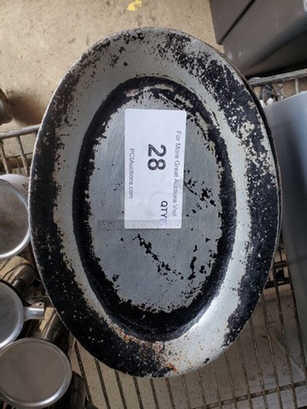 ALL ONE MONEY! Lot of 15 Oval Aluminum Sizzler Platter  - Image 1 of 3