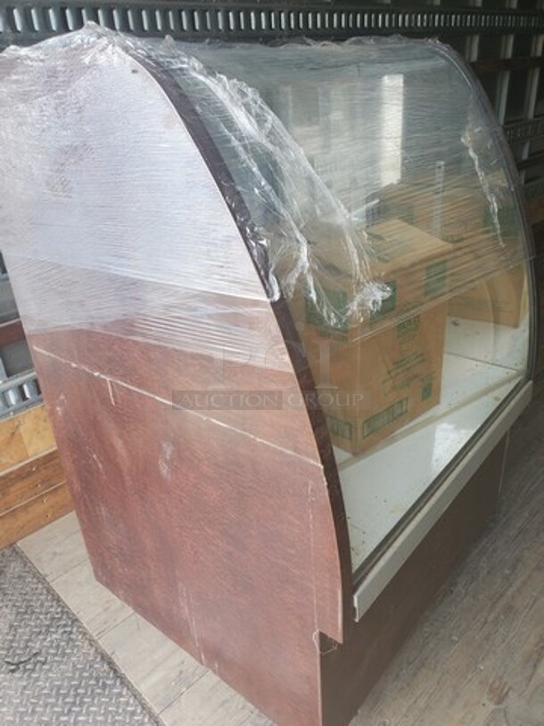 37" Dry display case SOLD AS IS - Image 3 of 3