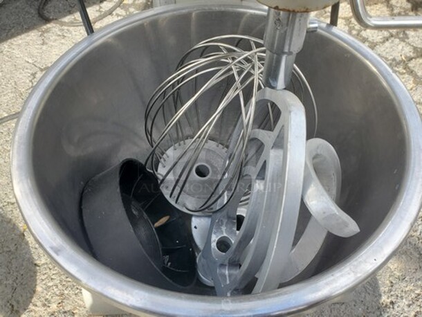 Sentinel SHLM-20B 20-Quart 3-Speed 1.5 HP All-Purpose Mixer
110 V
60 Hz
1 PH - Image 4 of 4