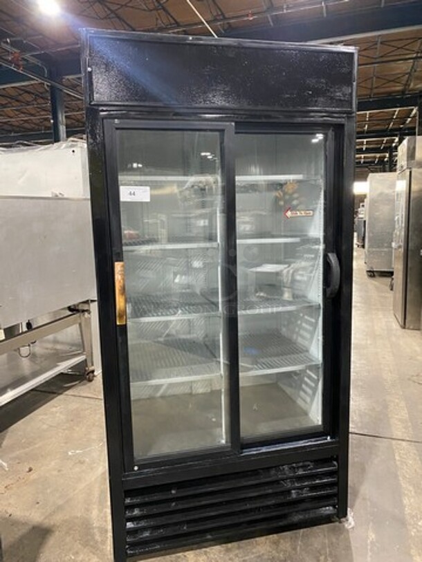 True Commercial 2 Sliding Door Reach In Refrigerator Merchandiser! With View Through Doors! With Poly Coated Racks! Model: GDM33 SN: 1671410 115V 60HZ 1 Phase - Image 1 of 8
