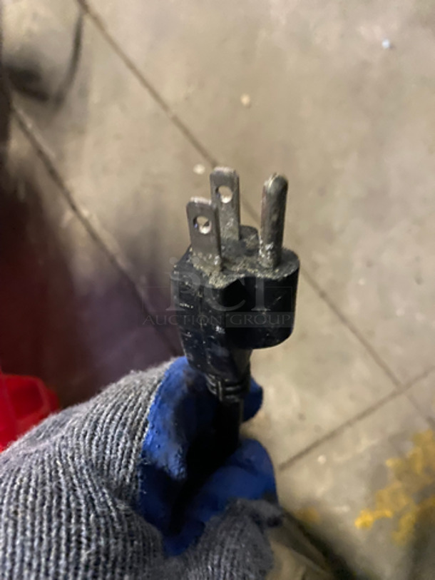 WOW! Vacmaster Sous Vide Cooking Immersion Circulator! Model: SV1 SN: 0011605129180 110/120V 60HZ - Image 5 of 5