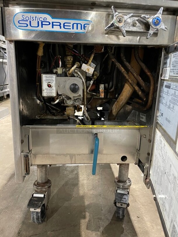 WOW! Pitco Commercial Natural Gas Powered Pasta Cooker! Solstice Supreme Edition! All Stainless Steel! With Dormont Quick Disconnect Gas Hose! On Casters! 115V! Model: SSPG14 SN: G16BA008760! Working When Removed! - Image 11 of 12