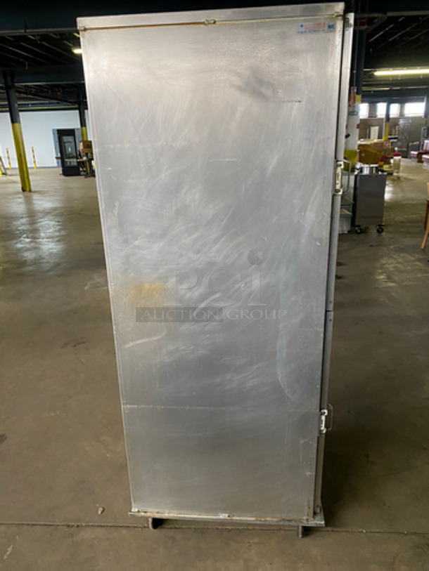 Lockwood Commercial Enclosed Pan Transport Rack! With 2 Half View Through Doors! All Stainless Steel! On Casters! Model: CA72RR18R - Image 3 of 7