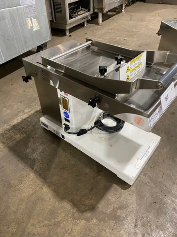 Oliver Commercial Countertop Mini Chip Slicer! Model: 738 SN: 189068 115V 60HZ 1 Phase - Image 2 of 10
