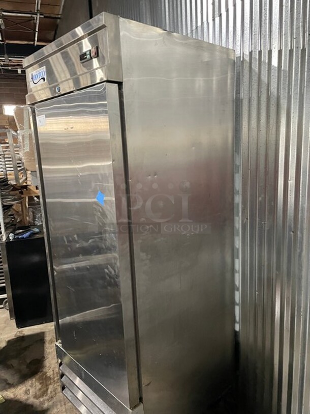 Avantco Stainless Steel Reach In Freezer! On Casters! MODEL 178SS1FHC SN: 6588170221080121 - Image 4 of 10