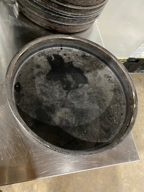 Round Deep-Dish Pan! 4x Your Bid! - Image 2 of 6