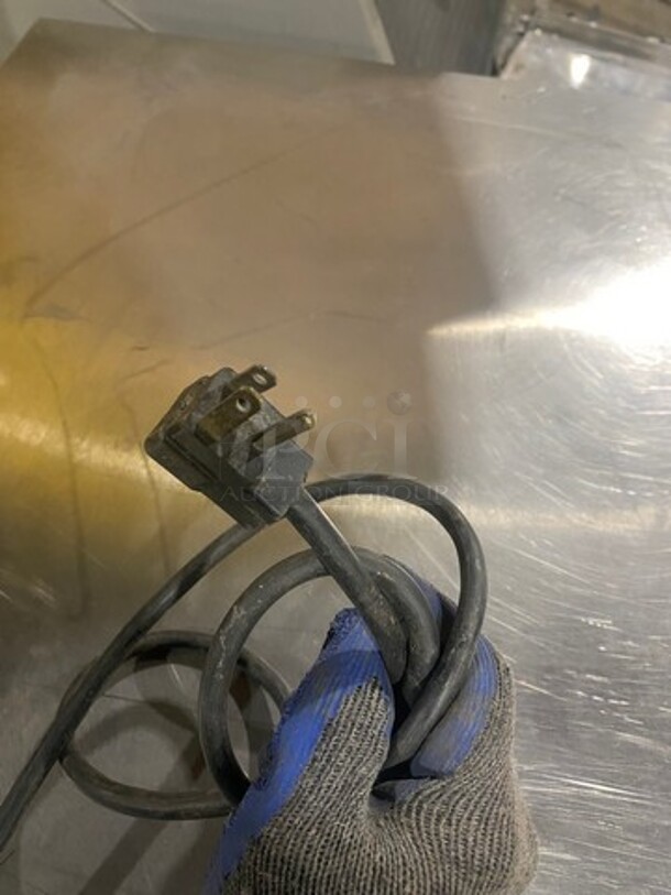 Randell Commercial Single Door Refrigerated Lowboy/ Worktop Freezer! With Poly Coated Racks! Solid Stainless Steel! Model: 9404F7 SN: T425241 115V 60HZ 1 Phase - Image 7 of 10