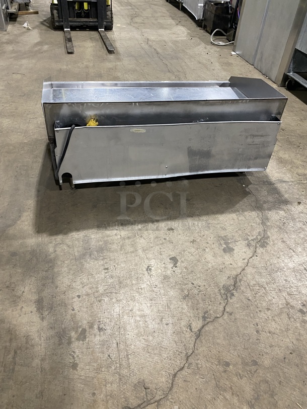 Lang Commercial Countertop Natural Gas Powered Mirror Shine Polish Top Flat Top Griddle! With Back And Side Splashes! All Stainless Steel! On Small Legs! Working When Removed! - Image 3 of 9