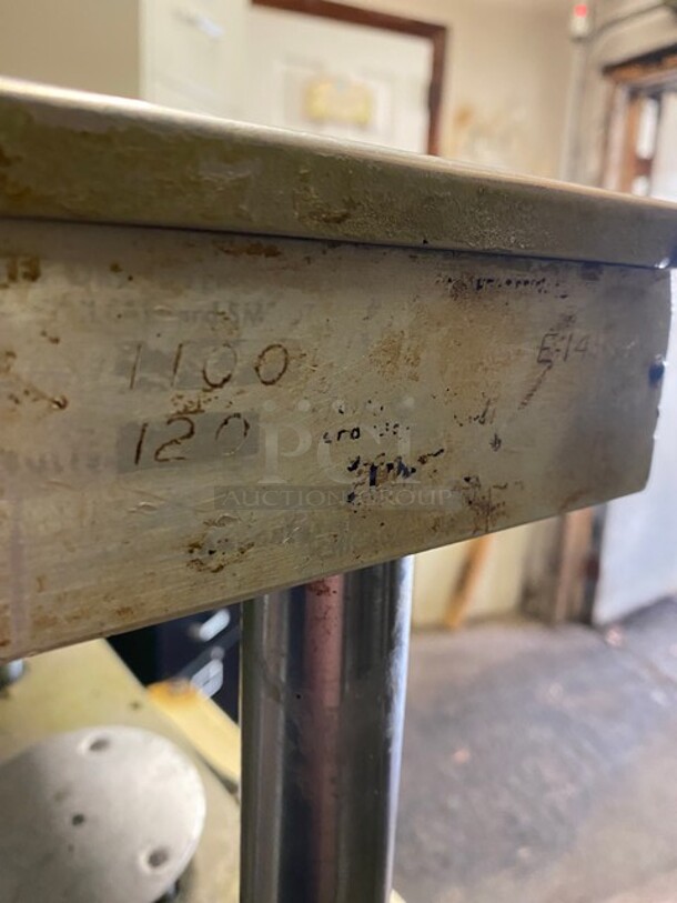 Compact Hydraulic Pie Press Machine With Dyes! Working When Removed! - Image 8 of 9