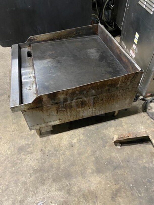 Vulcan Commercial Countertop Natural Gas Powered Flat Top Griddle! With Back And Side Splashes! All Stainless Steel! On Legs! - Image 3 of 7