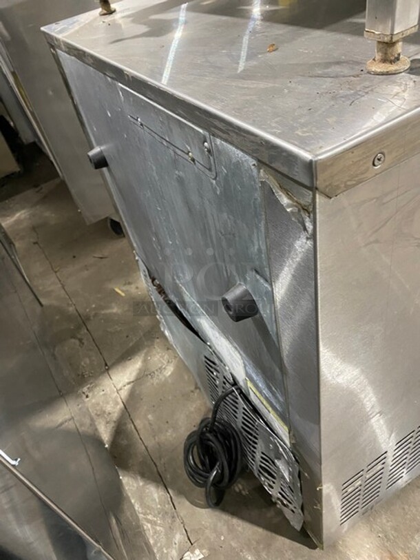 Everest Commercial Single Door Lowboy/ Worktop Cooler! All Stainless Steel! Model: ETBR1 SN: BTBR112100008 115V 60HZ 1 Phase - Image 4 of 8