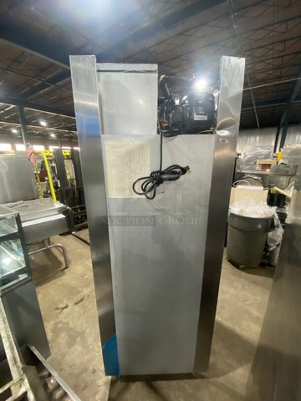 Traulsen Commercial Single Door Reach In Refrigerator! Solid Stainless Steel! On Legs! Model: RHT132WUTFHS SN: T91562C05 115V 60HZ 1 Phase - Image 4 of 9