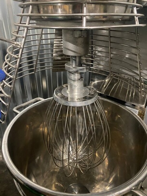 GREAT! LATE MODEL 2022! Primo Commercial 30 Quart Floor Style Planetary Mixer! With Bowl & Bowl Guard! With Whisk, Paddle, & Dough Hook Attachments! Model PM30 Serial 22030231013! 110V! - Image 10 of 10