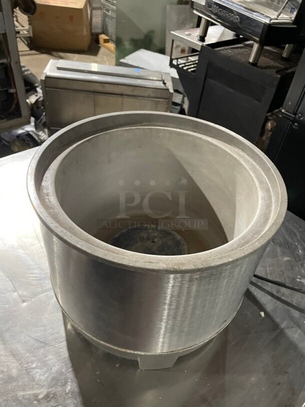 Vollrath Round Heat And Serve Rethermalizer! MODEL HS11 SN: X214-00266764-006 120V  - Image 3 of 8