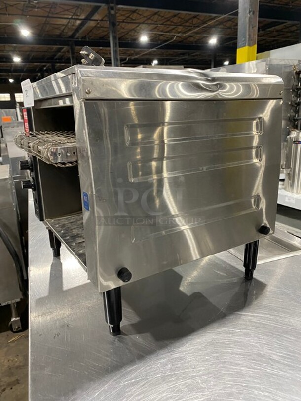 Waring Commercial Countertop Conveyor Toaster Oven! All Stainless Steel! On Legs! Model: CTS1000B 120V 60HZ 1 Phase - Image 2 of 8