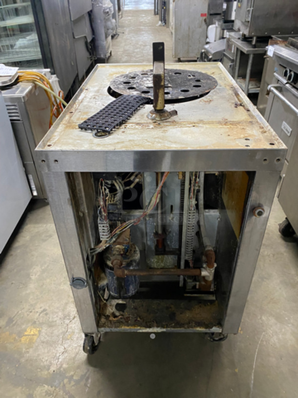 Giles Commercial Electric Powered Fryer! All Stainless Steel! On Casters! - Image 4 of 9
