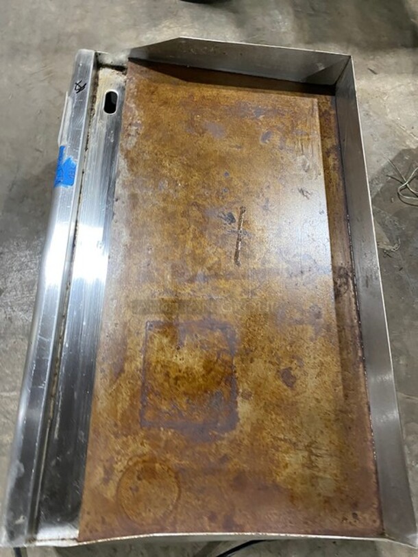 Avantco Commercial Countertop Electric Powered 30" Flat Top Griddle! With Back & Side Splashes! All Stainless Steel! On Legs! Model: 177EG30N! 208/240V! - Image 5 of 8