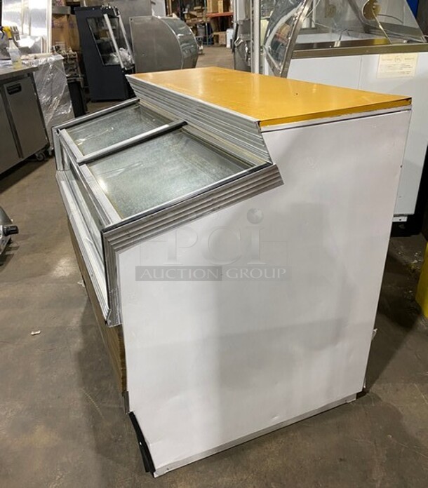 Hussmann Commercial Ice Cream Freezer Merchandiser w/ 2 Sliding! - Image 2 of 7