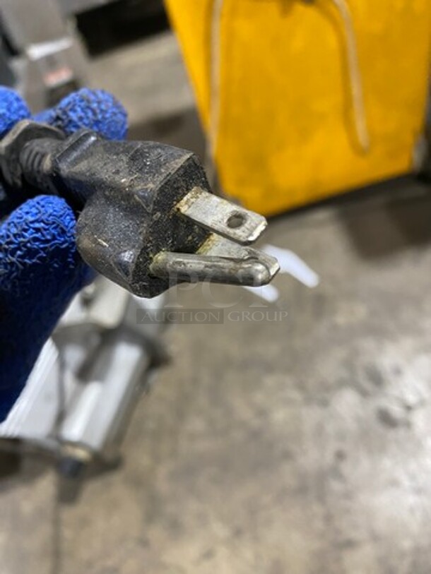 Commercial Countertop Deli/ Meat Slicer! All Stainless Steel! - Image 8 of 8