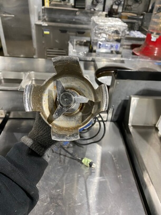 Robot Coupe Handheld Immersion Blender! DOES NOT POWER ON! Model: MP450 - Image 4 of 6