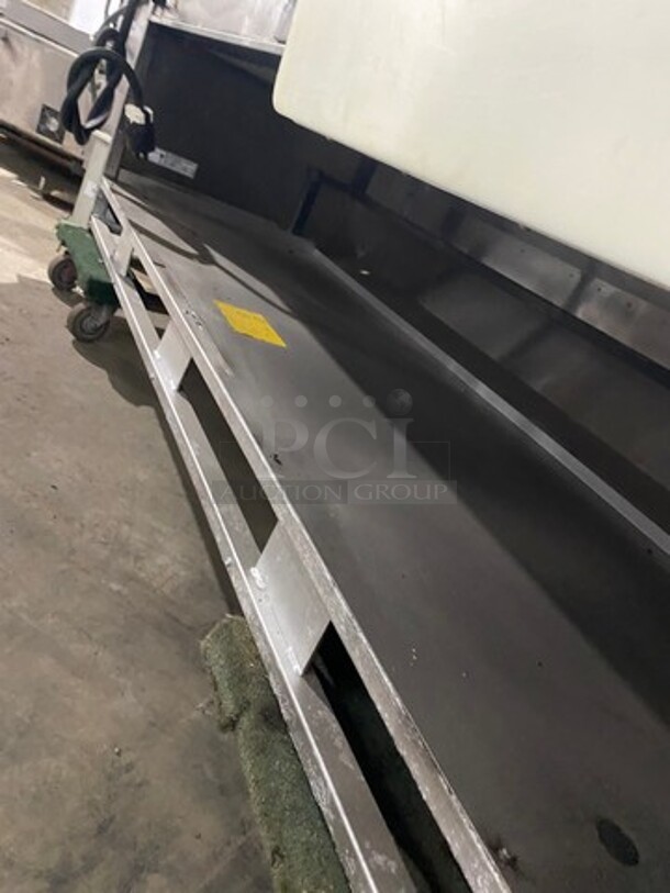 Henny Penny Commercial Countertop Electric Powered Heated Food Display Case Merchandiser! With Rear Access Sliding Doors! Stainless Steel Body! Model: HMR106 SN: HA0610047 120/208V 60HZ 1 Phase - Image 7 of 9