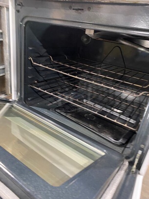 Kenmore 5 Burner Stove! With Oven Underneath! Metal Oven Racks! - Image 7 of 10
