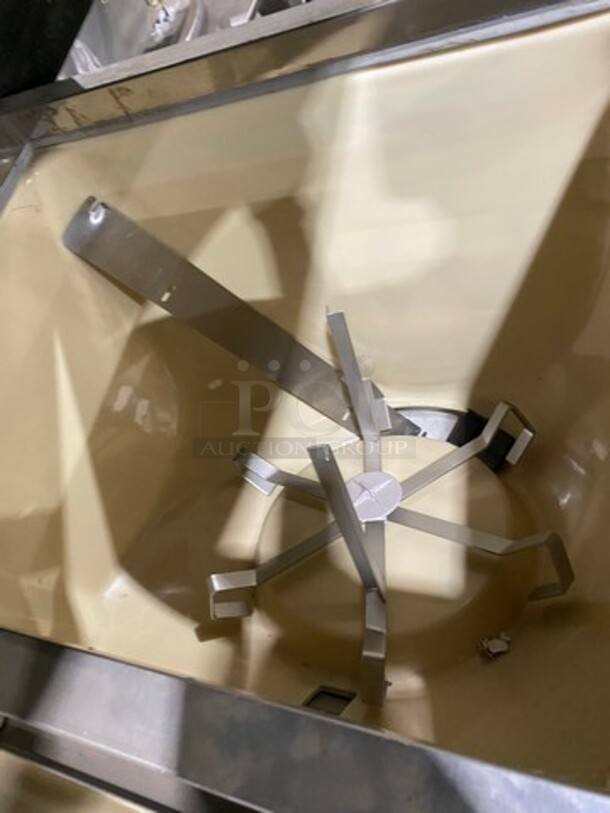 Cornelius Commercial 8 Spout And Ice Dispenser Beverage System! Model: ED250BCZ SN: 62B0817ED141 115V 60HZ 1 Phase - Image 7 of 8