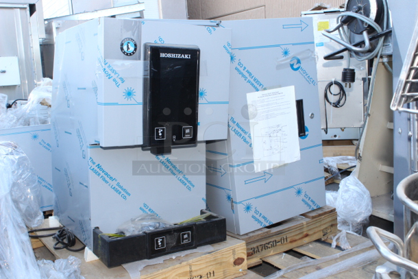 BRAND NEW SCRATCH & DENT! Hoshizaki DCM-271BAH Air Cooled Cubelet Ice Maker and Water Dispenser with SD-271 Stand - 257 lb. Per Day, 10 lb. Storage 16-5/8x24x35-3/16 - Image 3 of 5