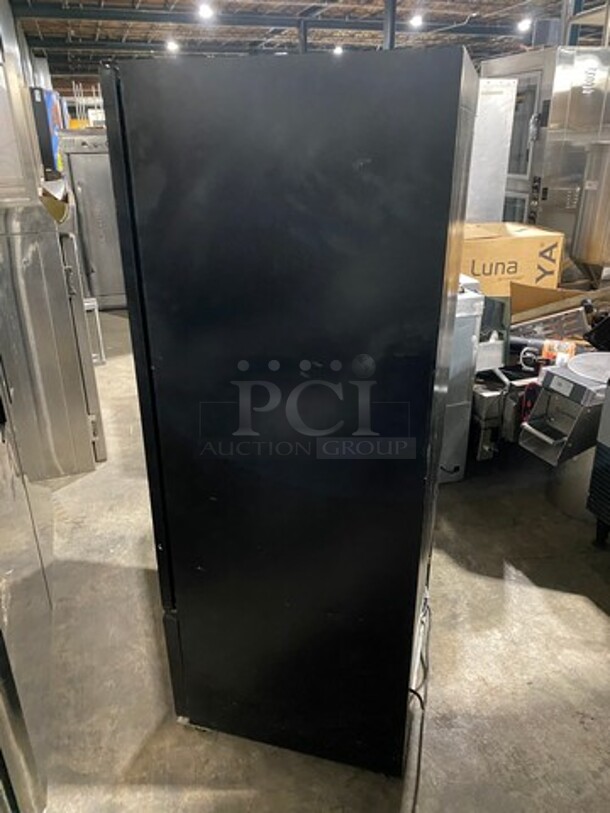 Carrier Commercial Single Door Reach In Refrigerator Merchandiser! With View Through Door! With Poly Coated Racks! Model: MC3000 SN: 1908X55666 120V 60HZ 1 Phase - Image 4 of 7