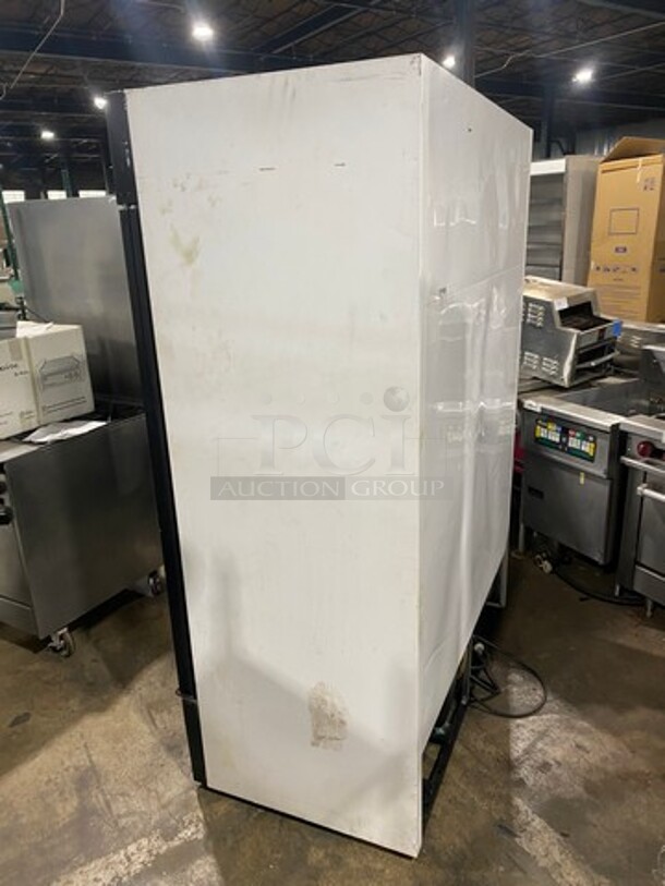True 2 Door Reach In Freezer Merchandiser! With View Through Doors! Poly Coated Racks! Model: GDM49FLD SN: 7578241 115/208/230V 60HZ 1 Phase - Image 4 of 11