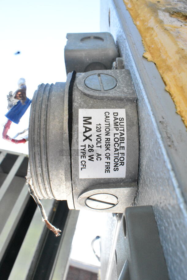 2 SELF CONTAINED Tafco Walk In Boxes That Make 1 Combo Walk In Box. 2 Times Your Bid!  - Image 7 of 11