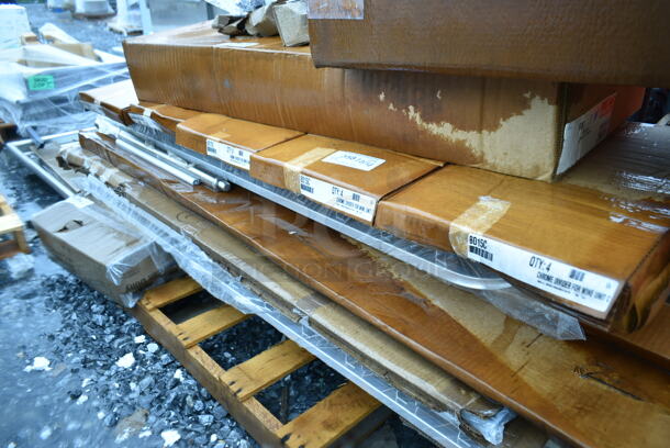 5 BRAND NEW SCRATCH AND DENT! Box of 4 Metro BD15C Wine Storage Bin Divider. 5 Times Your Bid!  - Image 2 of 7