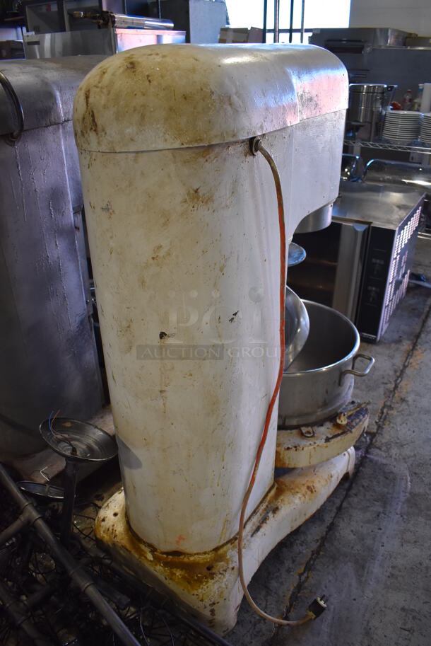 Hobart L800 Metal Commercial Floor Style 80 Quart Planetary Dough Mixer w/ Stainless Steel Mixing Bowl and Dough Hook Attachment. 230 Volts, 1 Phase. 28x43x56 - Image 8 of 9