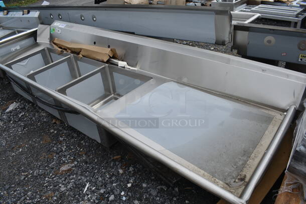 BRAND NEW SCRATCH AND DENT! Regency 600DDTS108R 16-Gauge 9' Soiled / Dirty Dish Table with 3-Compartment Sink - 20" x 20" x 12" Bowls - Right Drainboard.   - Image 2 of 11