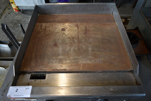 Vulcan VCRG24-11 Stainless Steel Commercial Countertop Natural Gas Powered Flat Top Griddle. 50,000 BTU. - Image 5 of 8