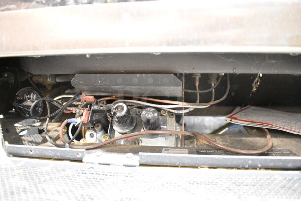 Napoleon GDS50-N Metal Gas Powered Fireplace.  - Image 6 of 8