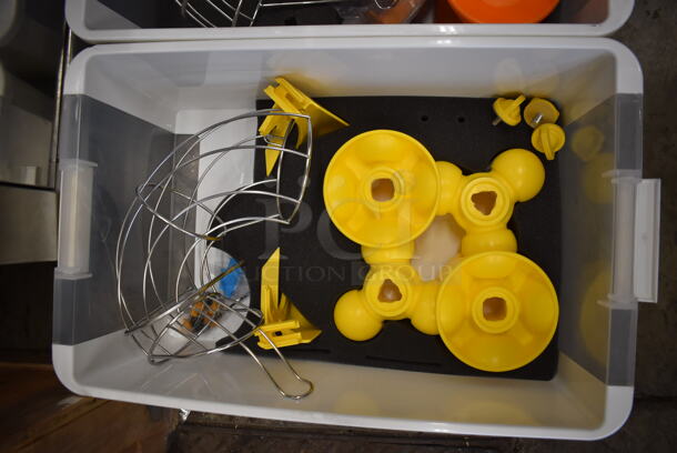 2017 Zumex Speed Pro Tank Podium Stainless Steel Commercial Floor Style Citrus Juicer on Commercial Casters. Comes w/ Extra Pieces: See Pictures For Details! 115 Volts, 1 Phase. 27x21x69. Tested and Working! - Image 2 of 12