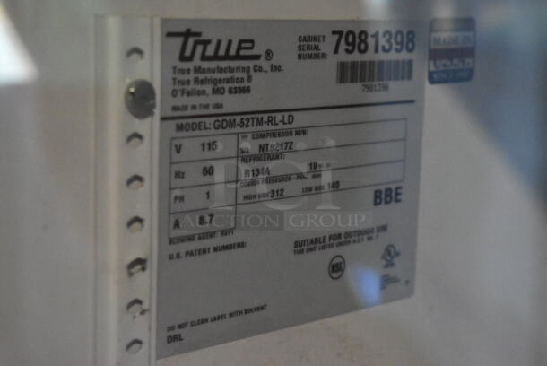 2015 True GDM-52TM-RL-LD Metal Commercial 2 Door Reach In Cooler Merchandiser w/ Poly Coated Racks. Tested and Working! - Image 5 of 5