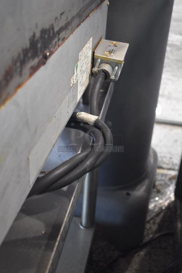 Toastmaster Pro Series Stainless Steel Commercial Countertop Electric Powered Flat Top Griddle w/ Thermostatic Controls and Stainless Steel Commercial Equipment Stand w/ Under Shelf. 208-240 Volts, 3 Phase. 36x26x16, 36x30x25 - Image 8 of 8